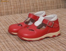Pantofiori superbi fete , din piele , marimea 23 , 15 cm interior foto