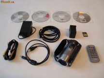 Canon HF200 (Legria), acumulatoare Canon BP-809, BP-827, cadr memorie Lexar Professional SDHC 4Gb, incarcator, cablu USB, softuri foto