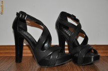 LAUREN by Ralph Lauren Fianna Oilcloth Sandal marime 37 foto