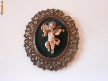 INGERAS MUZICIAN - VIOLONIST - RAMA DIN CALAMINA CU PATINA DE BRONZ - ORNAMENT BAROC foto