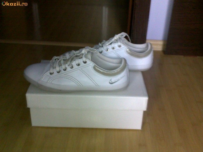 Adidasi dama NIKE Piele Naturala OFERTA foto mare