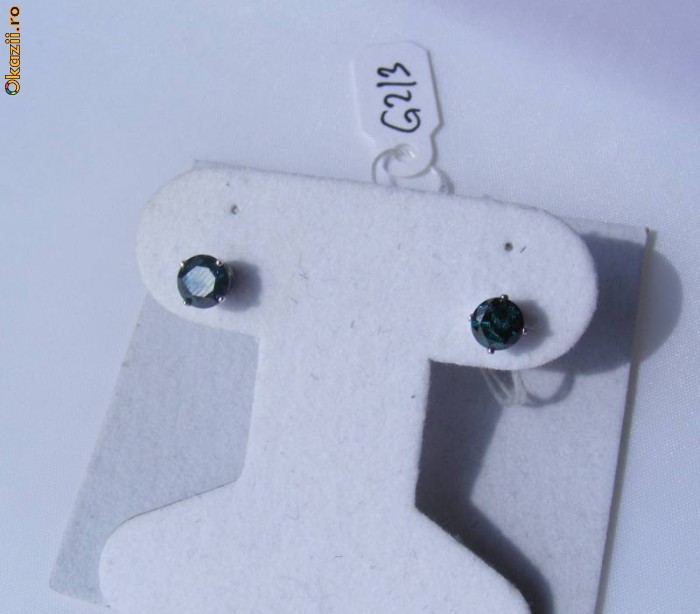 Cercei STUD cu 2 BRILIANTE albastre de 5 mm (2*0.5 carate) foto mare