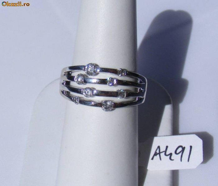 Inel designer aur 10K, 4g, model IMPRASTIAT ornat cu 8 BRILIANTE marimi diferite 1.8-3mm foto mare