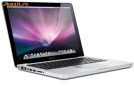 Macbook pro 13 inch foto mare