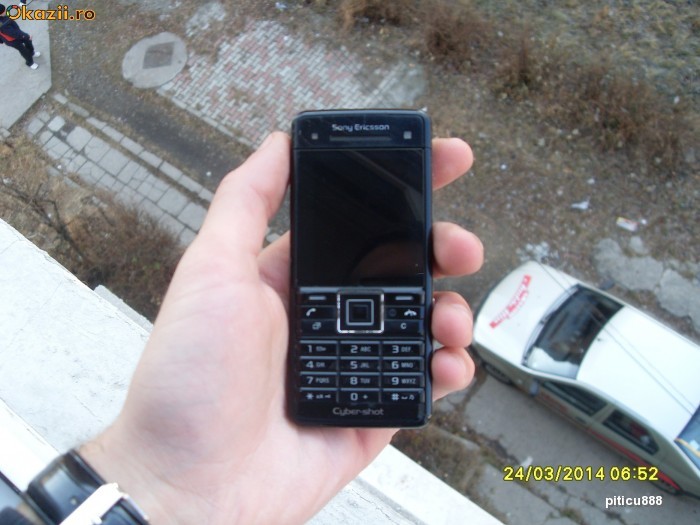 vand sony ericsson c902 foto mare