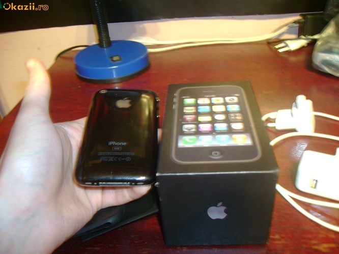 Vand iphone 3g 8gb stare destul de buna (nokia,samsung,htc) foto mare