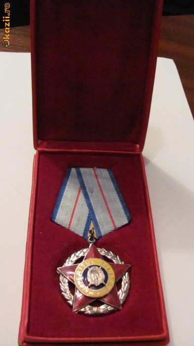 CY - Ordinul Meritul Militar Cl. II, RSR, cu cutie, foarte frumoasa foto mare