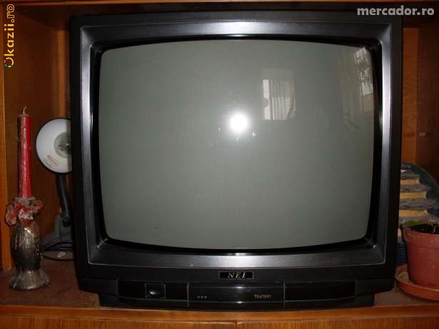 tv nei 54cm + telecomanda. foto mare