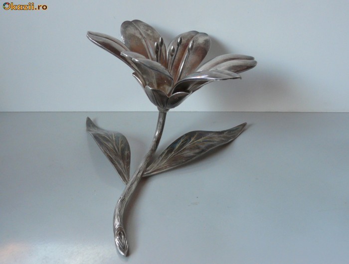 SCRUMIERA DECORATIVA IN FORMA DE FLOARE CU PETALELE DETASABILE - PETALELE SUNT SCRUMIERE INDIVIDUALE foto mare