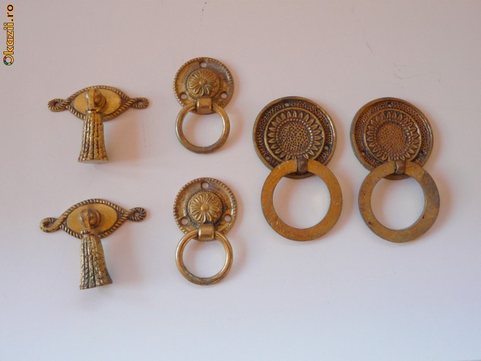 TREI PERECHI DE TRAGATOARE PENTRU SERTARE SAU USI DE BUFET (6 BUCATI) DIN BRONZ , FRANTA foto mare