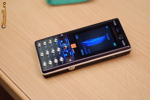 sony ericsson k810i foto mare