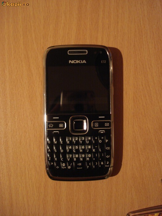 Vand Nokia E72/Schimb iphone 4 foto mare