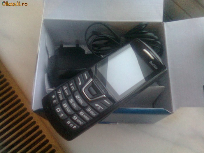 Samsung E 2152 Dual-Sim foto mare