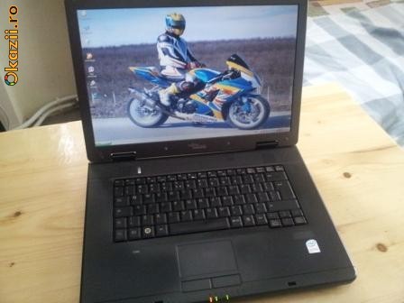 Laptop Fujitsu Siemens foto mare