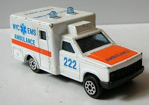 0173 Majorette Ambulance, scara 1/60 foto mare