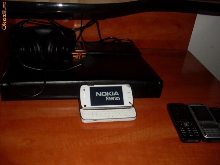 vind replica telefon mobil nokia N97 foto mare