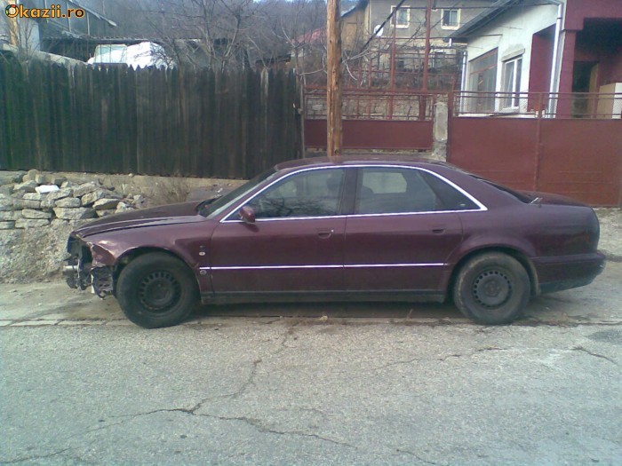 Vand / Schimb Audi A8 benzina 2,8 URGENT foto mare